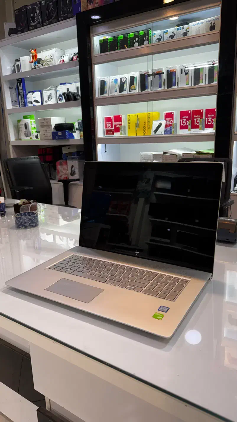 لپتاپ اچ پی ۱۷ اینچ ۱ ترا Ssd رم ۱۶ گرافیک ۲ فلزی|رایانه همراه|ساوه, |دیوار