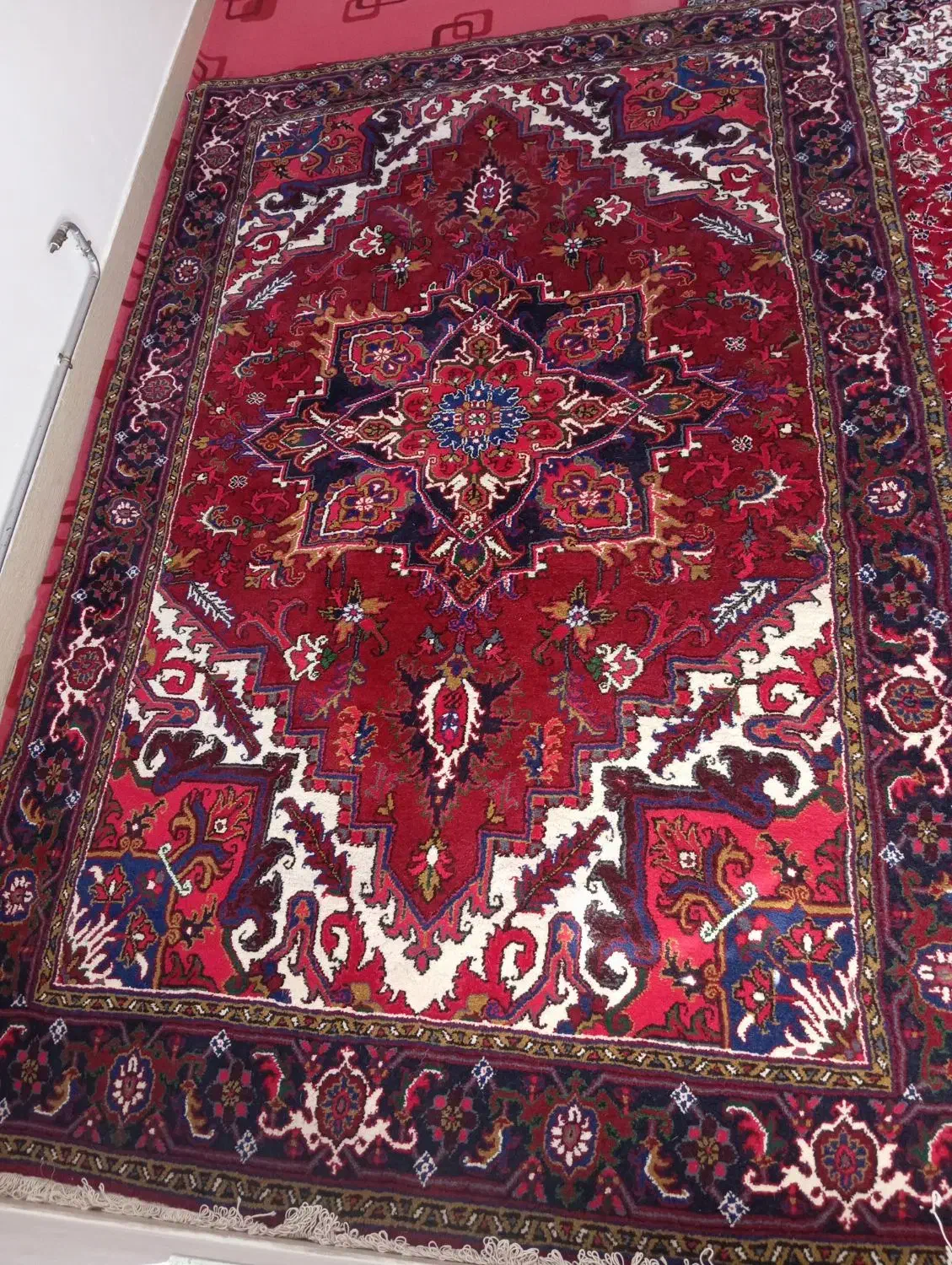 فرش ۶متری تک بارماخ توخوش|فرش|هوراند, |دیوار