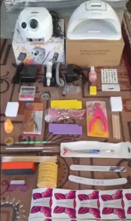 پک کامل وسایل کاشت ناخن حتی یک بار هم استفاده نشده|آرایشی، بهداشتی، درمانی|شیراز, تل حسین‌آباد|دیوار