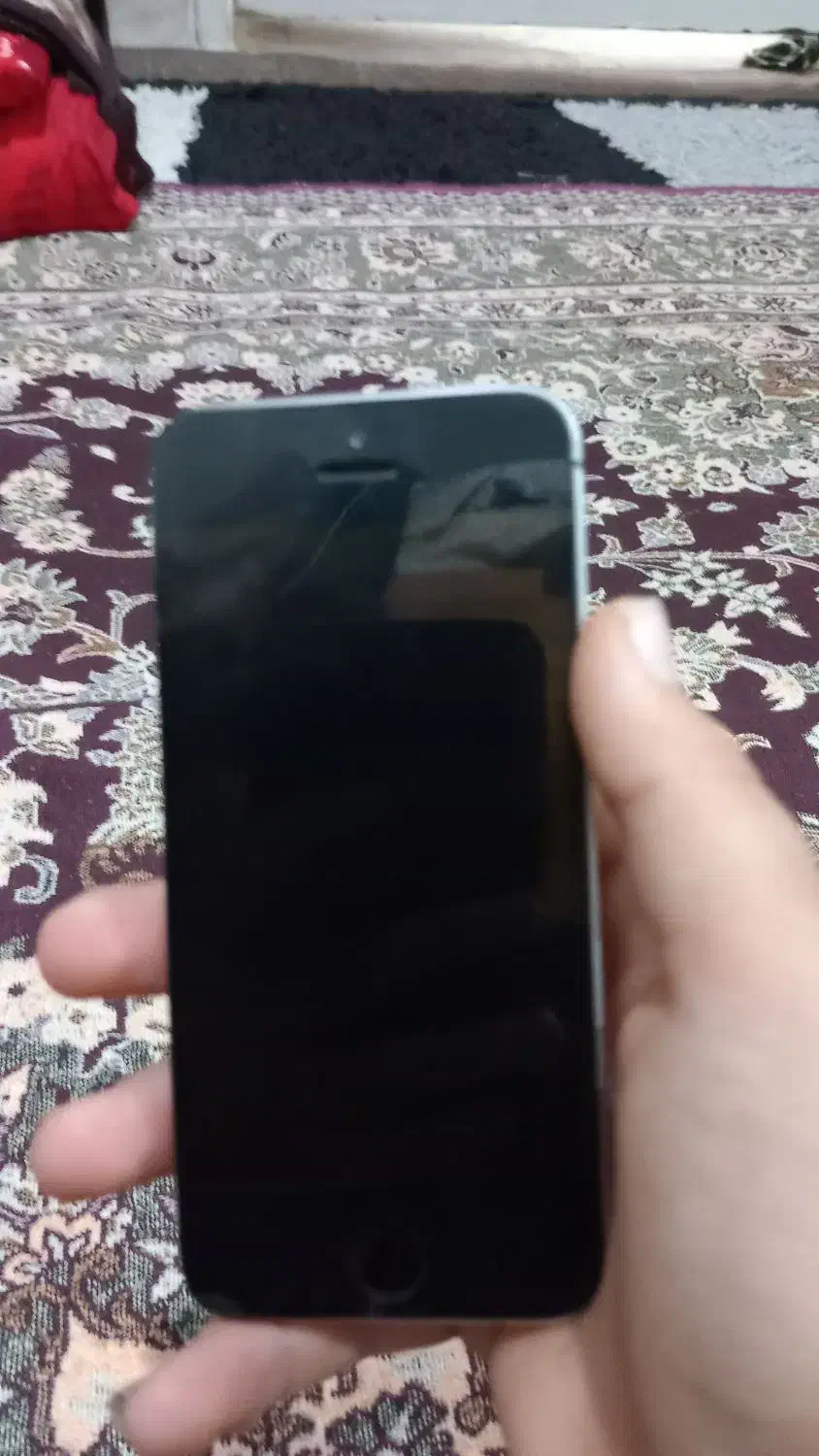 اپل iPhone SE با حافظهٔ ۶۴ گیگابایت|موبایل|تهران, شادمان|دیوار