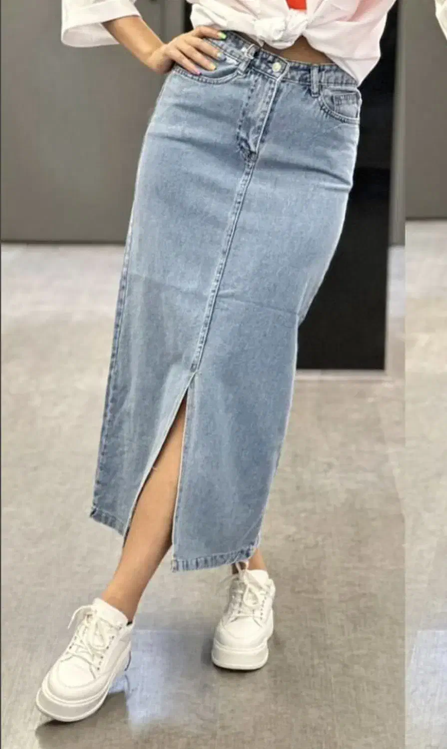 دامن جین|لباس|قم, مصلاء|دیوار