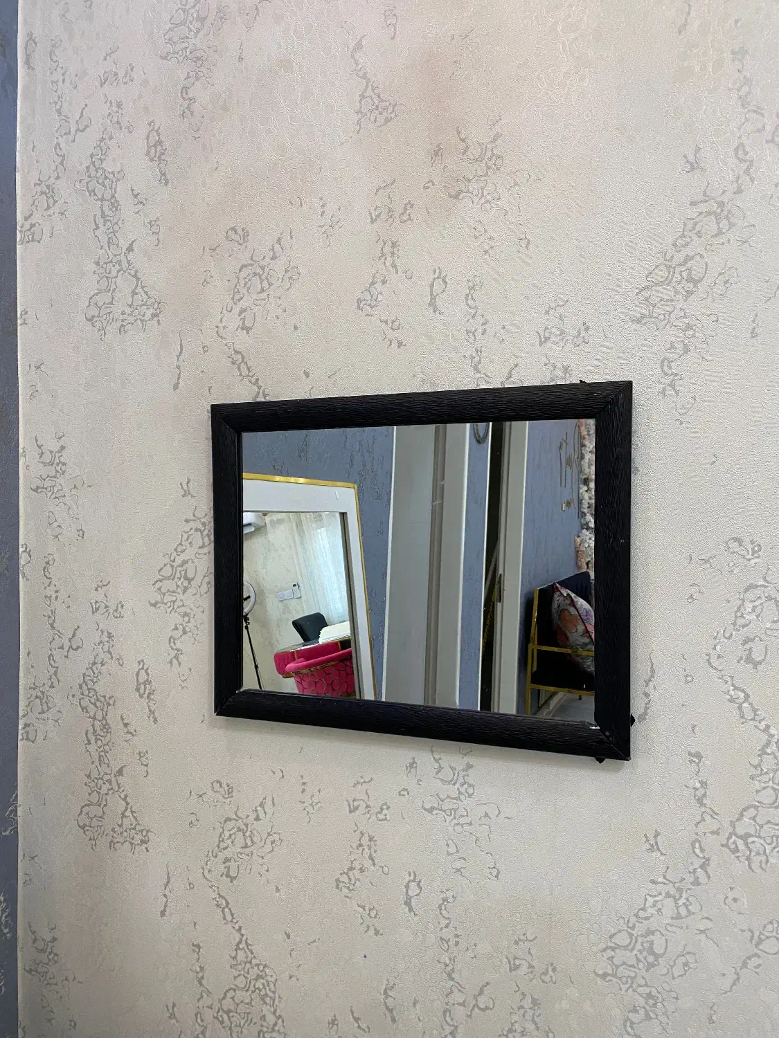 دو عدد اینه|آینه|رشت, دیلمان|دیوار