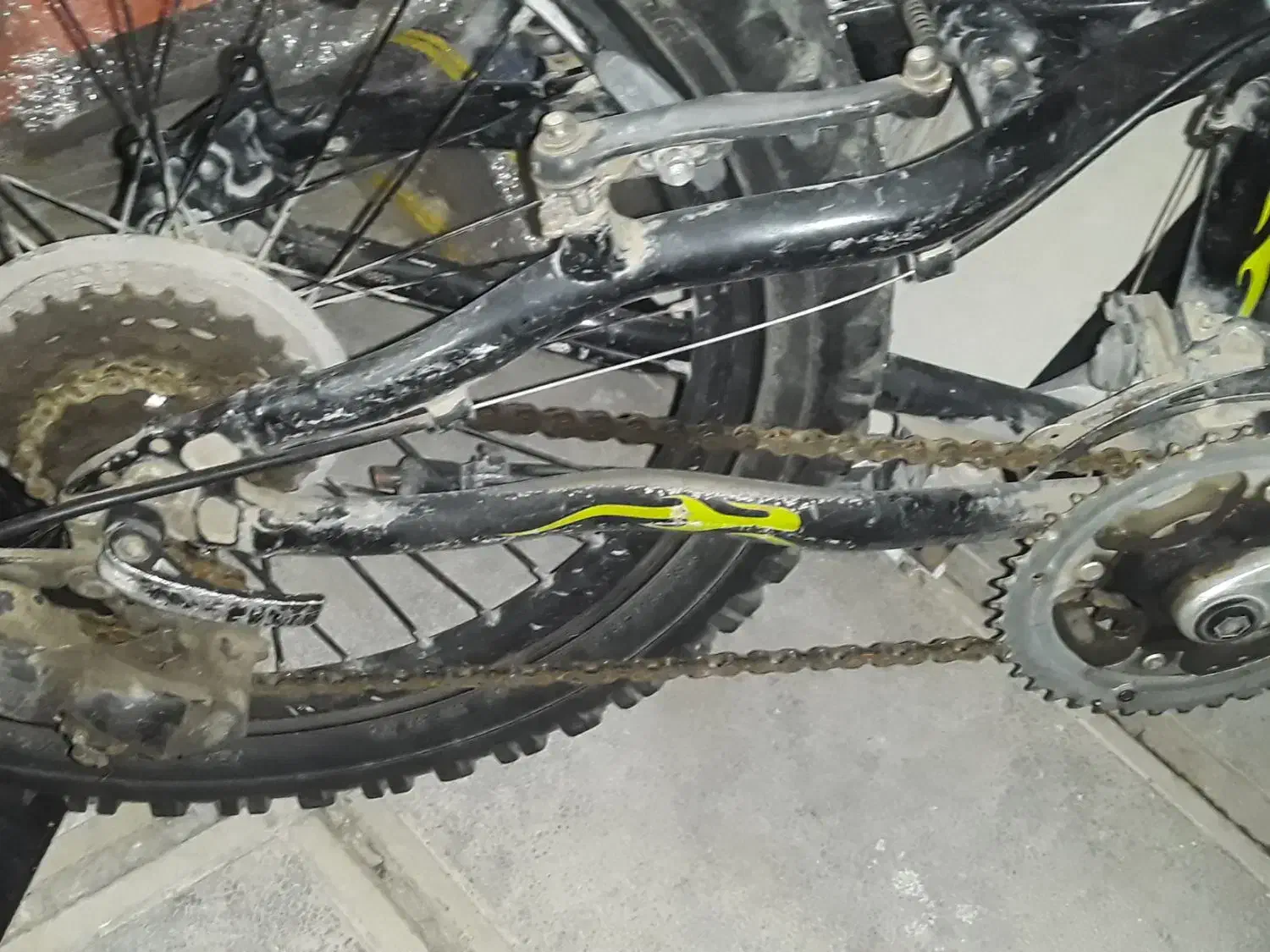 دوچرخه ۲۰ویوا|دوچرخه، اسکیت، اسکوتر|قدس, شهر‌قدس|دیوار