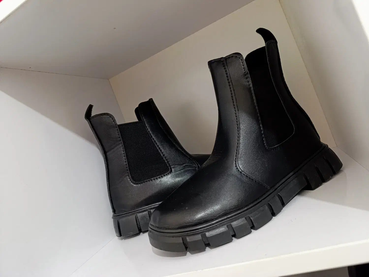 نیمبوت‌زنانه‌بغل‌کشی|کیف، کفش، کمربند|زاهدان, |دیوار