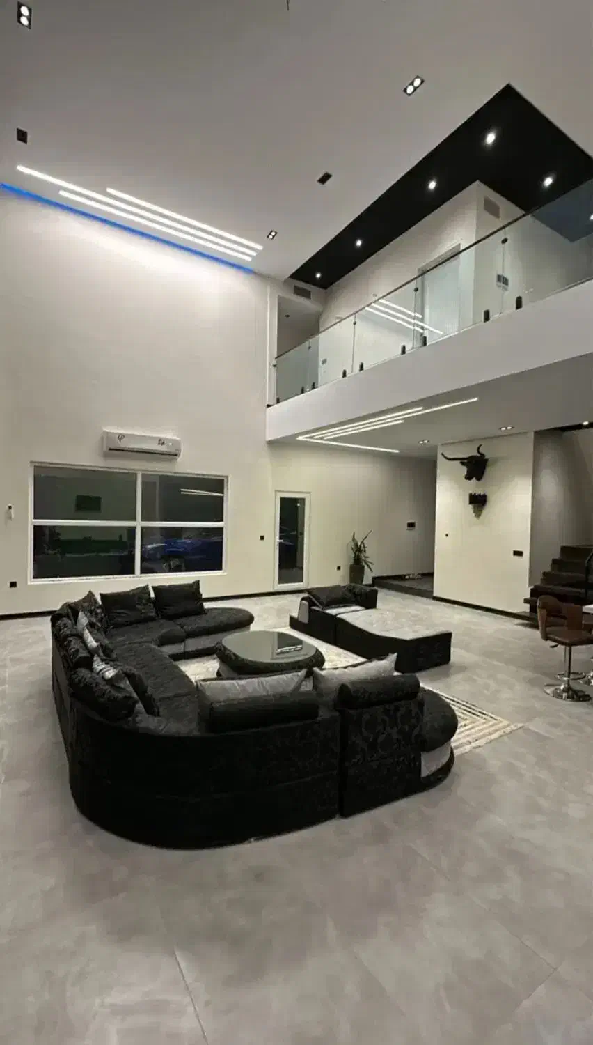 اقا جهت نظافت منزل|استخدام سرایداری و نظافت|تهران, تهرانپارس جنوبی|دیوار