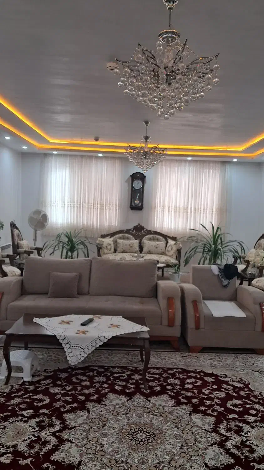 اجاره ارم۱۷ ۱۷۰m رهن ۷۳۰ با ۵ اجاره املاک خانواده|اجارهٔ آپارتمان|سبزوار, پاسداران|دیوار