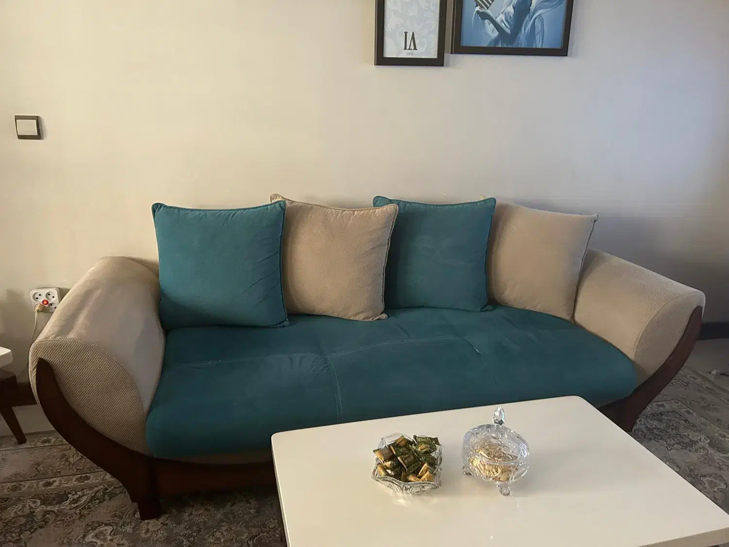 مبلمان 7 نفره و سرویس غذاخوری 6 نفره بسیار تمیز|مبلمان خانگی و میز عسلی|تهران, سهروردی|دیوار