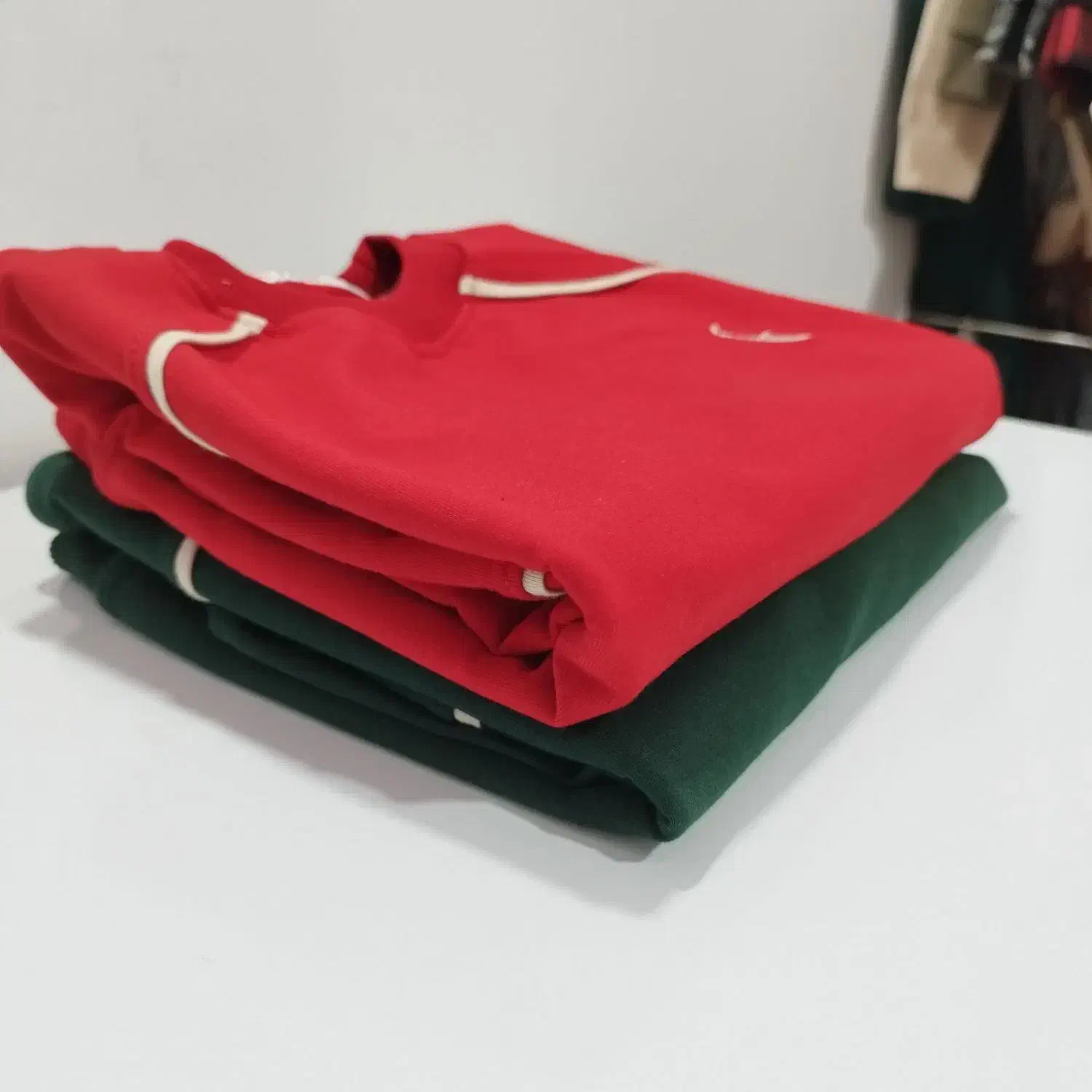 بلوز پسرانه یلدایی قرمز و سبز مناسب ۳-۱۴سال|کفش و لباس بچه|همدان, |دیوار