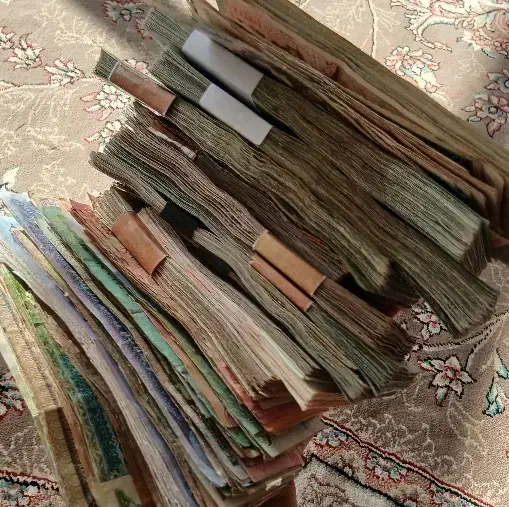 اسکناس جمهوری و اسکناس دیگر|کلکسیون سکه، تمبر، اسکناس|شیراز, حافظیه|دیوار