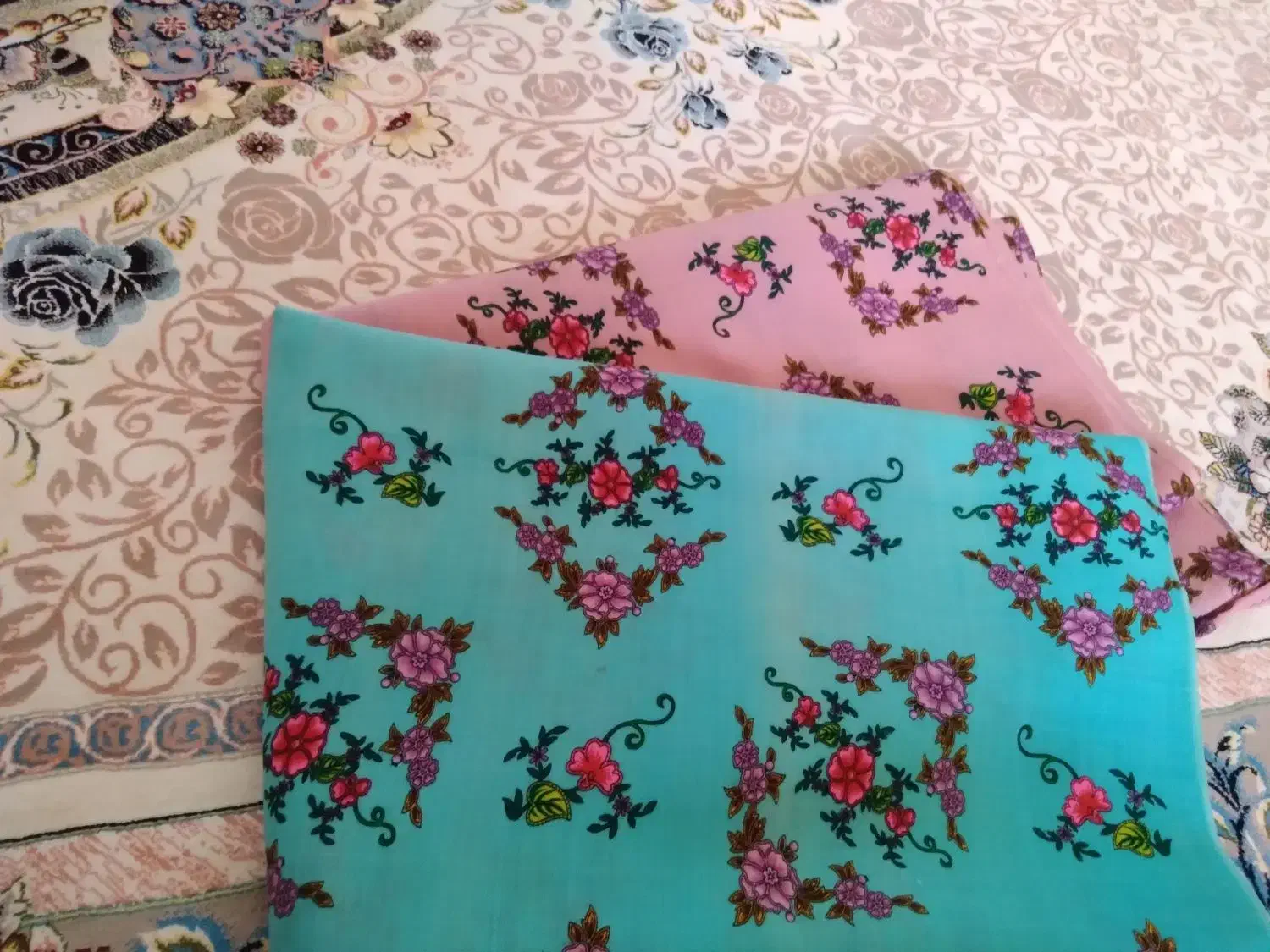 پشتیندی اصلی پشمینه|لباس|مهاباد (آذربایجان غربی), |دیوار