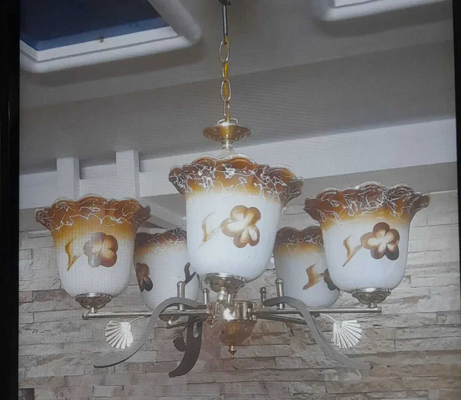 لوستر|لوستر و چراغ آویز|تربت جام, شیخ احمد جامی|دیوار