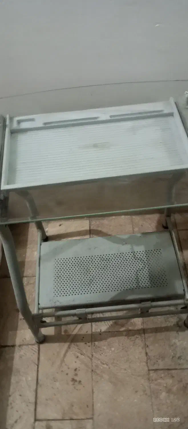 میز تحریر سالم فلزی|میز تحریر و کامپیوتر|مشهد, نوید|دیوار