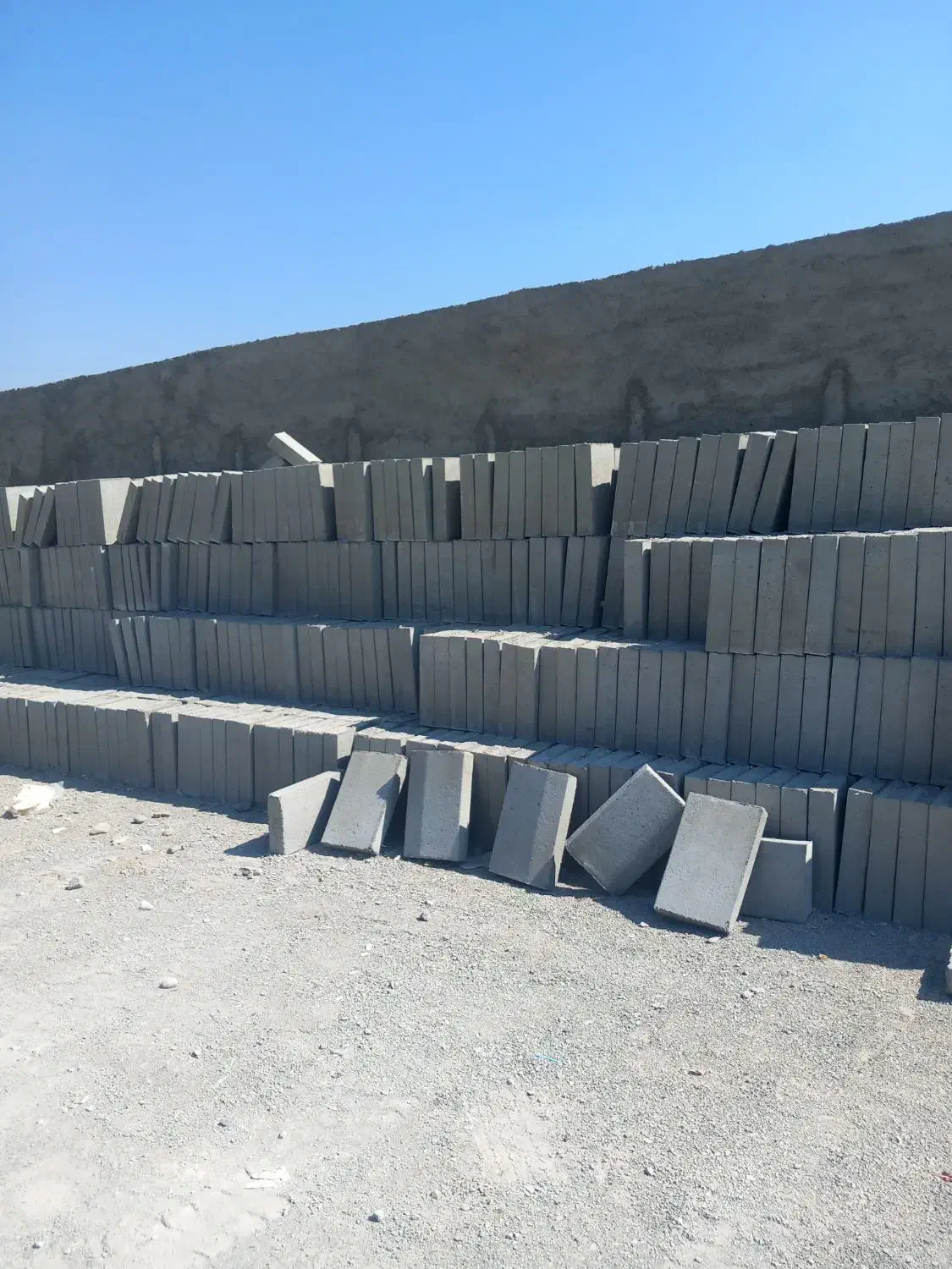 پخش مصالح ساختمانی وتولید قطعات بتونی|مصالح و تجهیزات ساختمان|هشتگرد, ینگی امام|دیوار