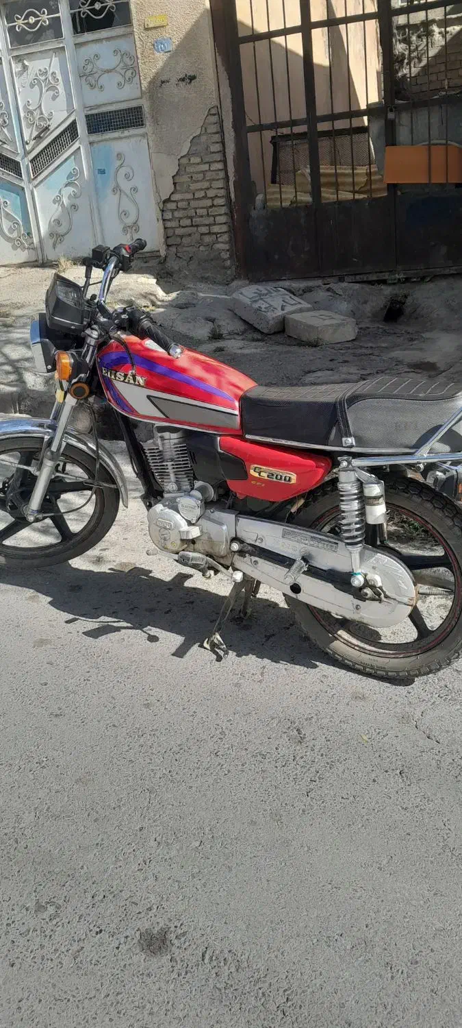 موتور ۲۰۰سی سی احسان کارکرد ۱۳۰۰ مدل ۴۰۲|موتورسیکلت|مریوان, |دیوار