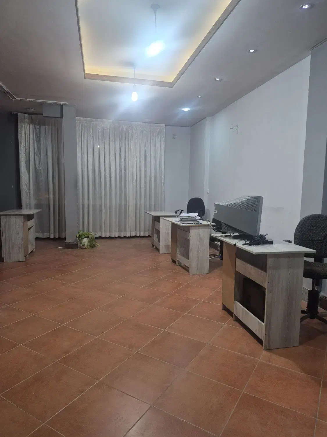 اجاره دفتر کار|اجارهٔ دفتر کار، اتاق اداری، مطب|مشهد, ولیعصر (شهرک غرب)|دیوار