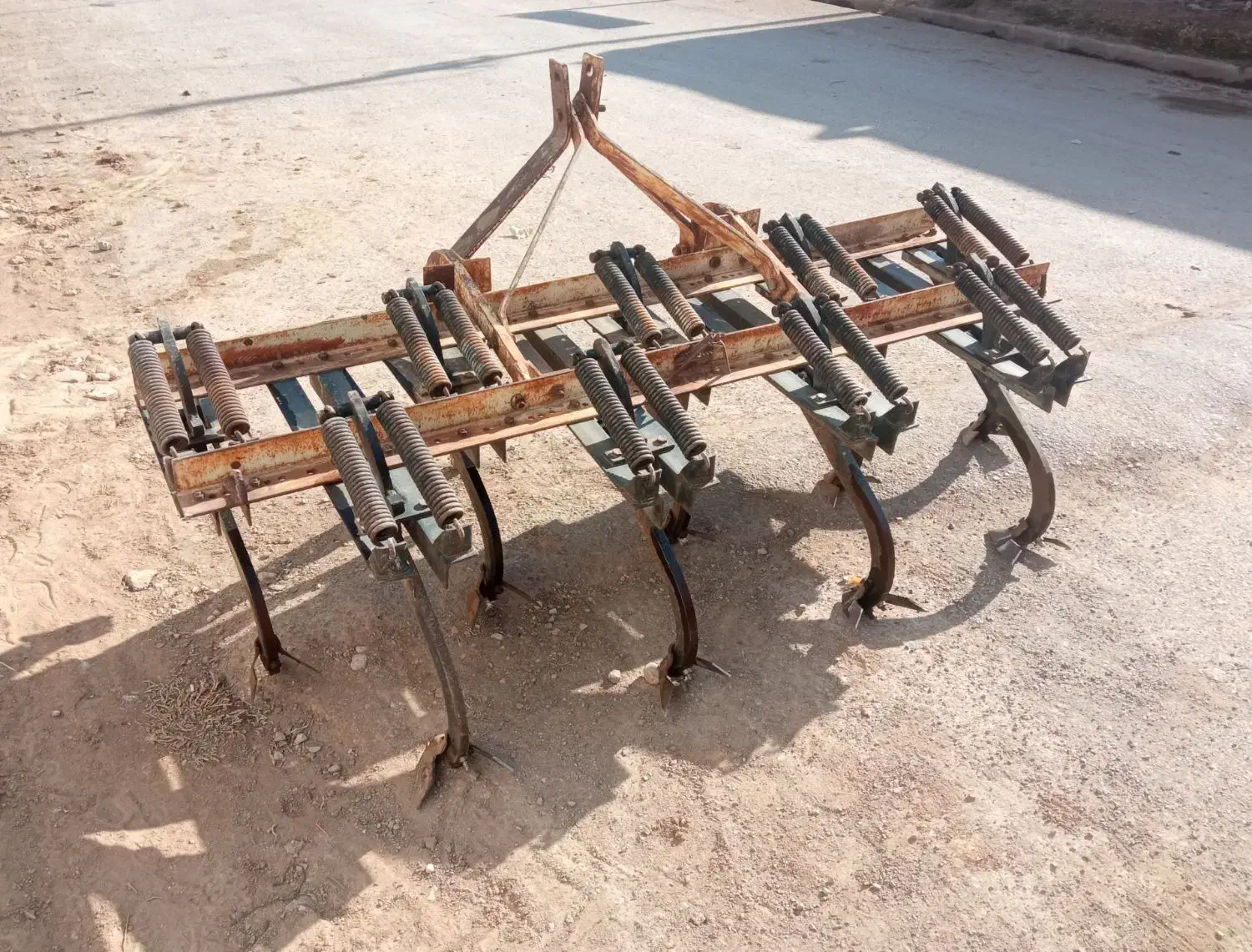 پنجه گاز و گاواهن تراکتور|قطعات یدکی و لوازم جانبی|قیدار, |دیوار