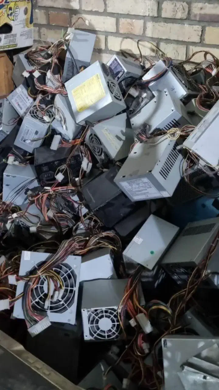 تعدادی پاور نیمه معیوب مناسب تعمیرکاران|قطعات و لوازم جانبی رایانه|بردسکن, |دیوار