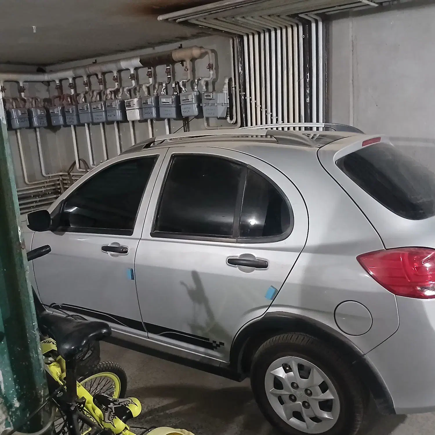 کویک R مدل 1402|خودرو سواری و وانت|سنندج, |دیوار