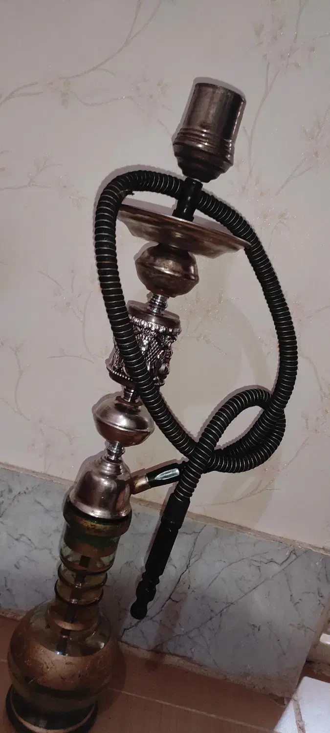 قلیان قدیمی|کلکسیون اشیاء عتیقه|بردسکن, |دیوار