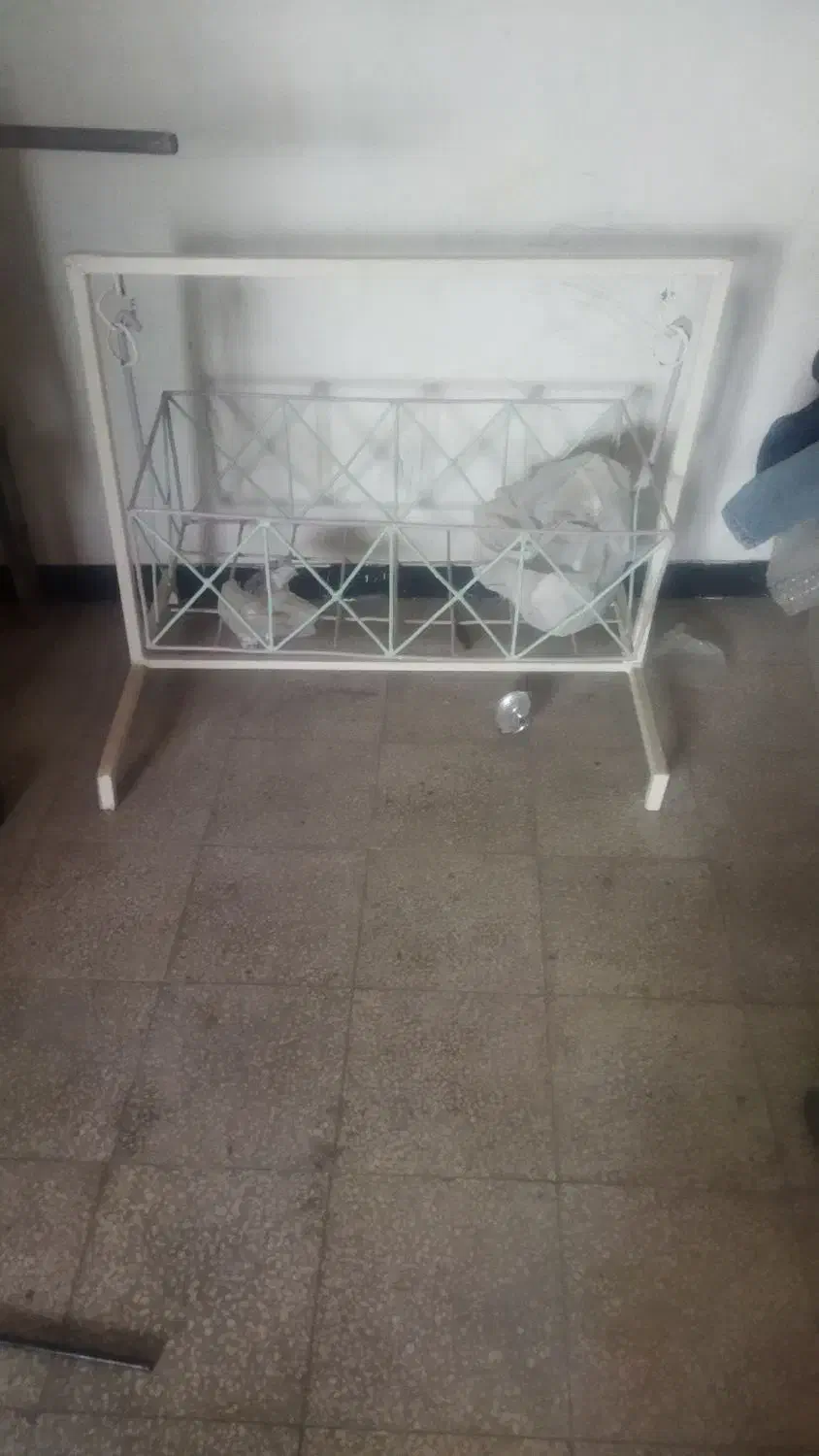 گهواره دست ساز در حد نو|تخت و صندلی بچه|بهبهان, |دیوار