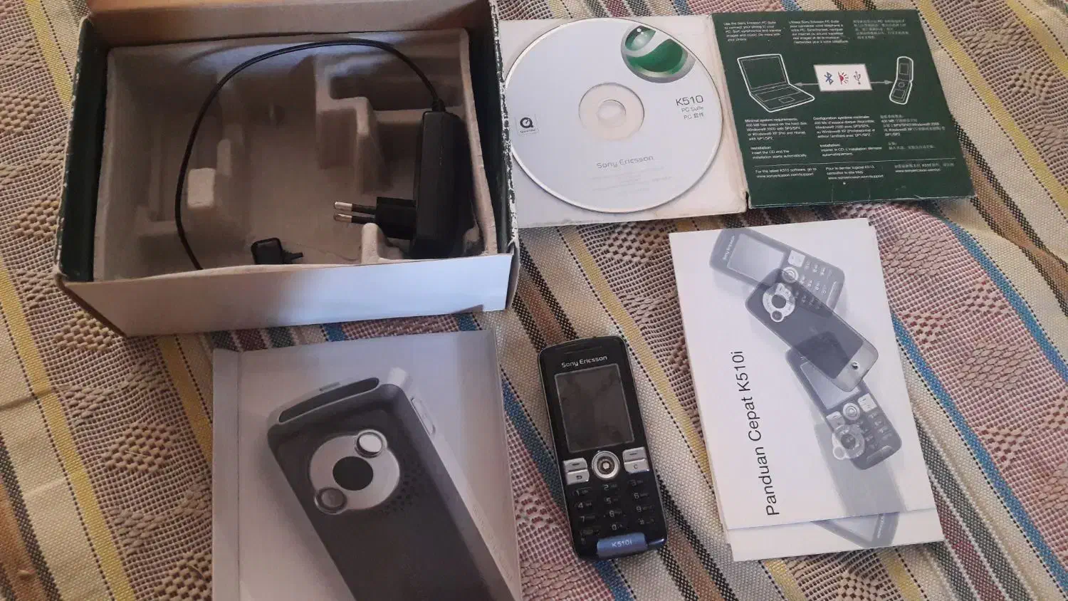 دوعدد گوشی سونی و نوکیا با کارتون و دفترچه|موبایل|اردبیل, |دیوار