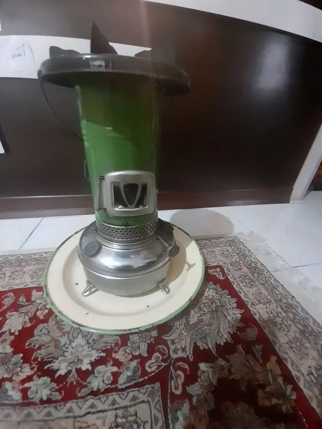 چراغ قدیمی|کلکسیون اشیاء عتیقه|گلبهار, شهر جدید گلبهار|دیوار