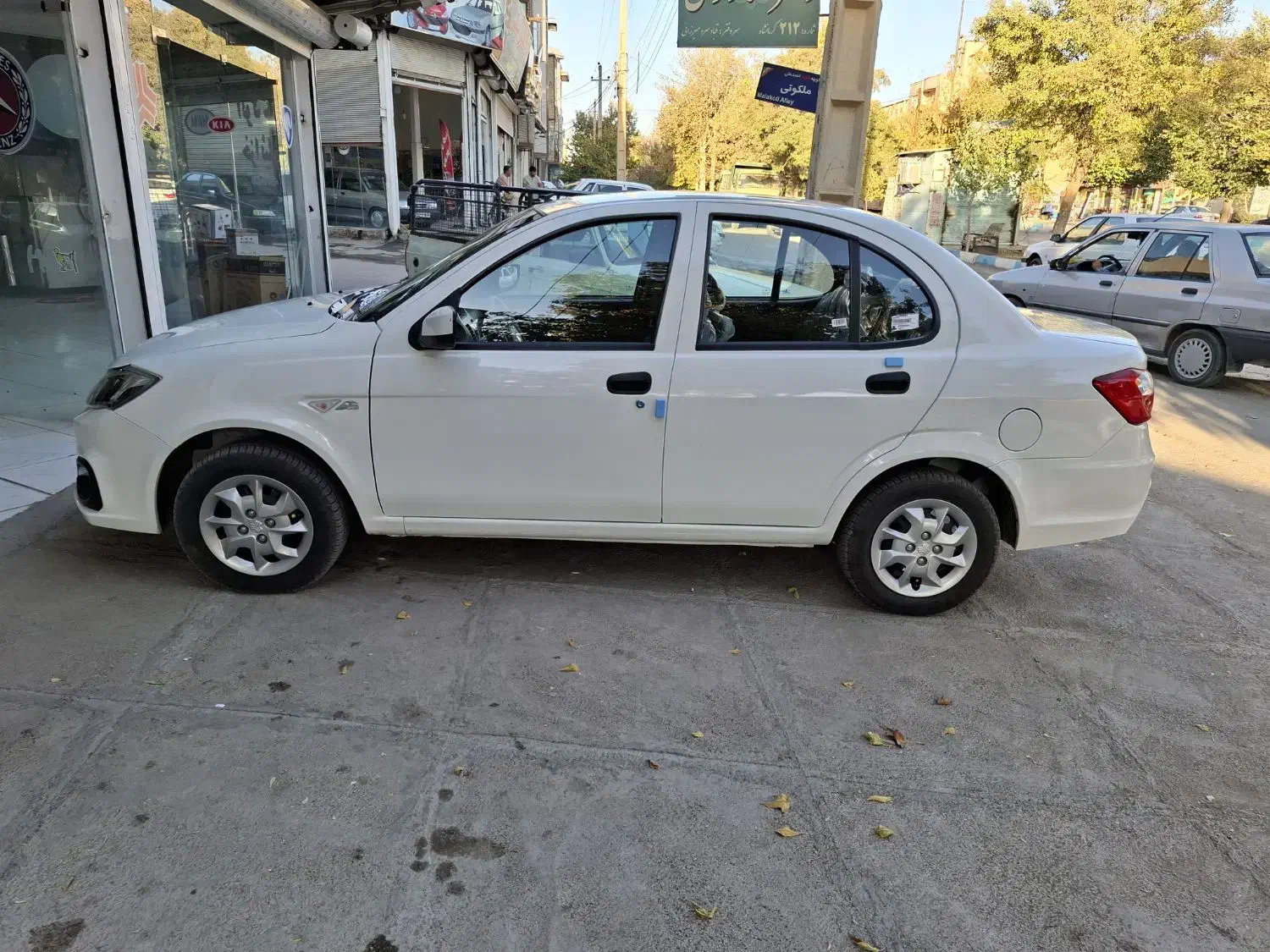 ساینا s|خودرو سواری و وانت|کنگاور, |دیوار