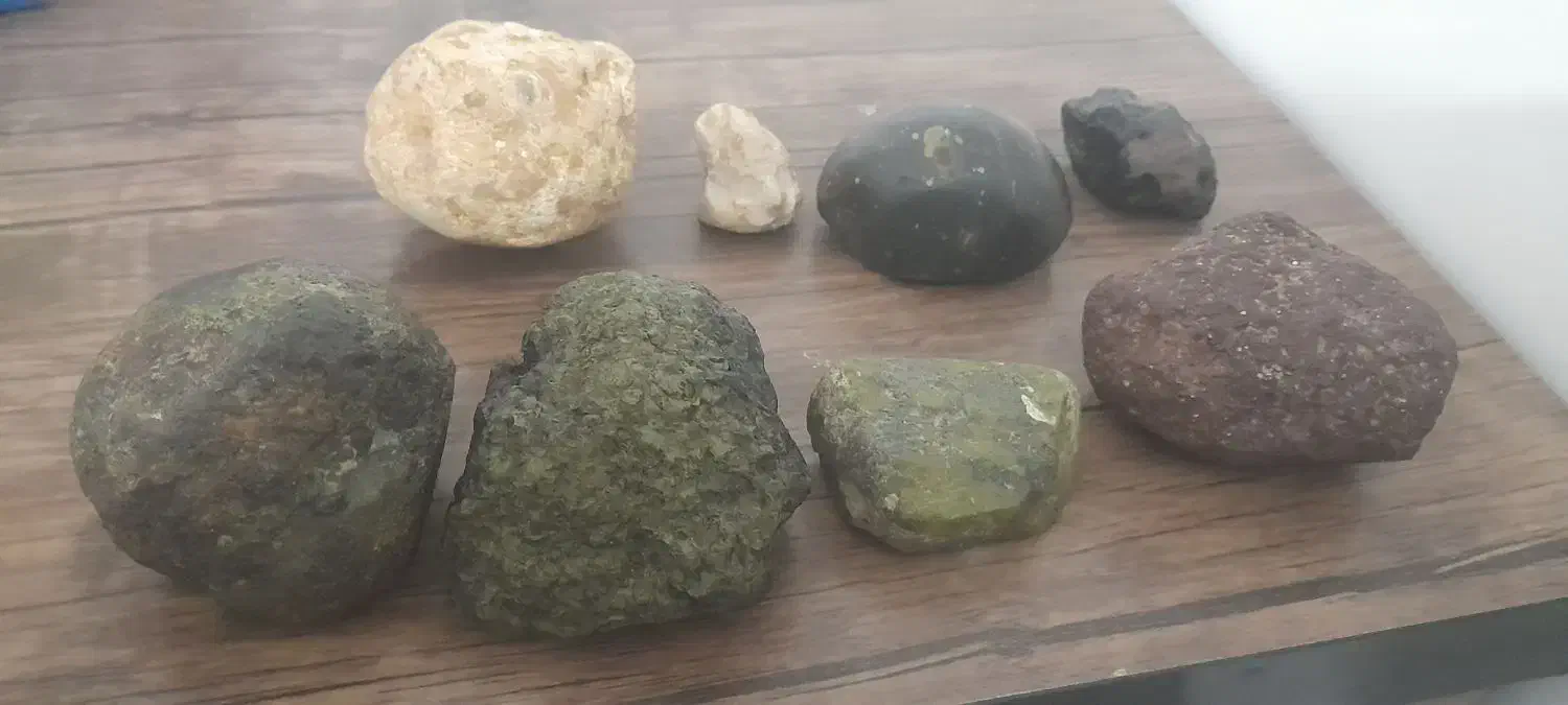 مشکوک به شهاب سنگ وتزینی کلکسیونی|کلکسیون اشیاء عتیقه|قم, عشقعلی|دیوار