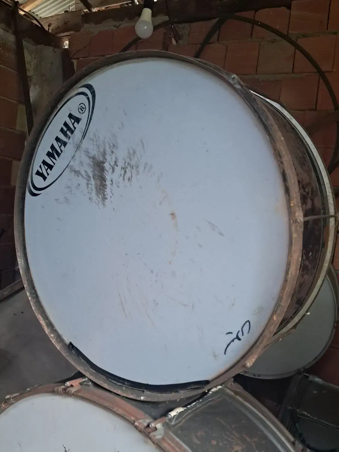 طبل یاماها|درام و پرکاشن|رشت, حمیدیان|دیوار