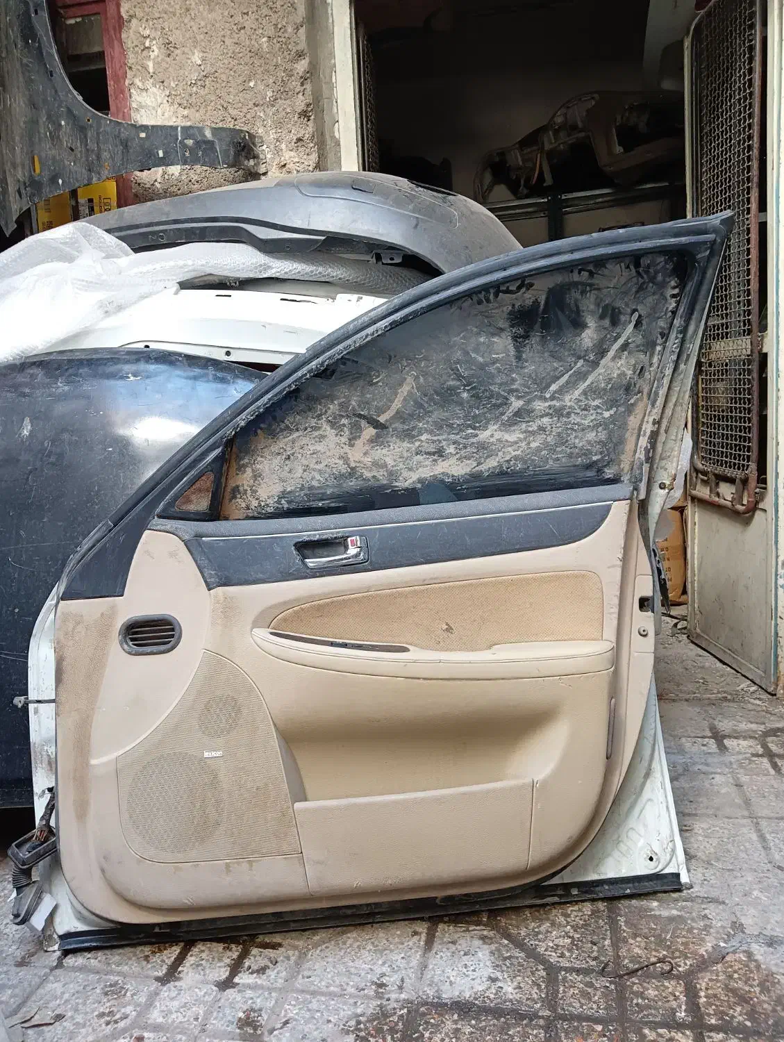 در جنسیس|قطعات یدکی و لوازم جانبی|تهران, مظاهری|دیوار