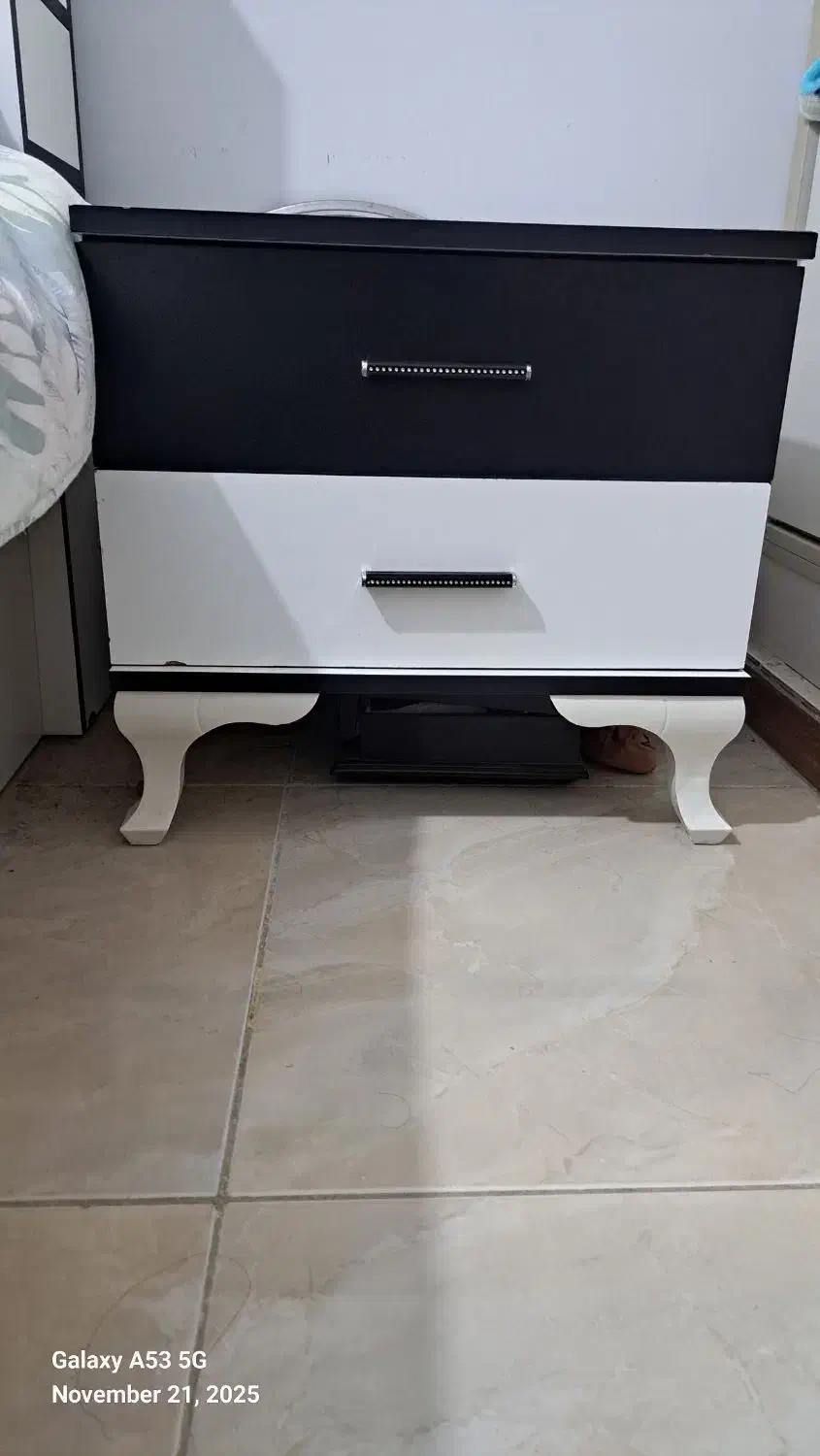 مبل هفت نفره. ناهار خوری ۶ نفره .تخت وتشک و پاتختی|مبلمان خانگی و میز عسلی|رشت, جهاد|دیوار