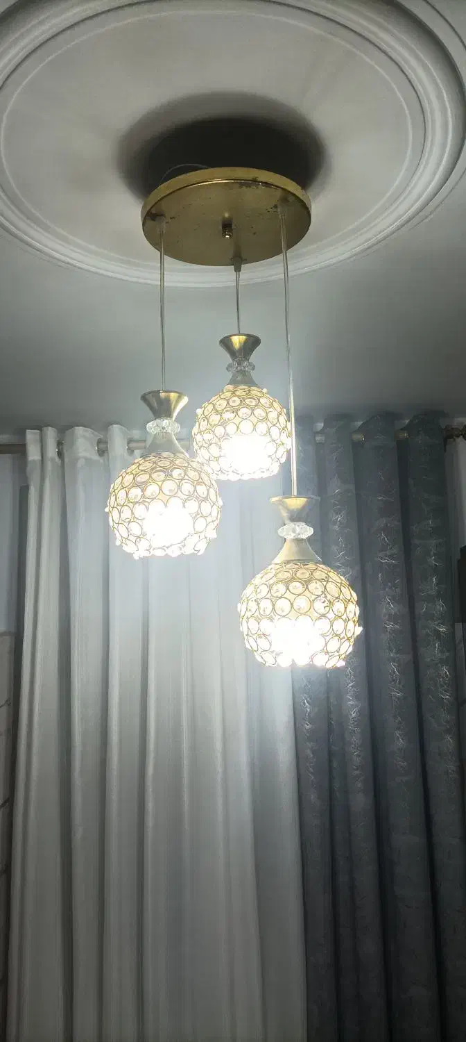 لوستر سه شاخه سالم|لوستر و چراغ آویز|قدس, شهرقدس|دیوار