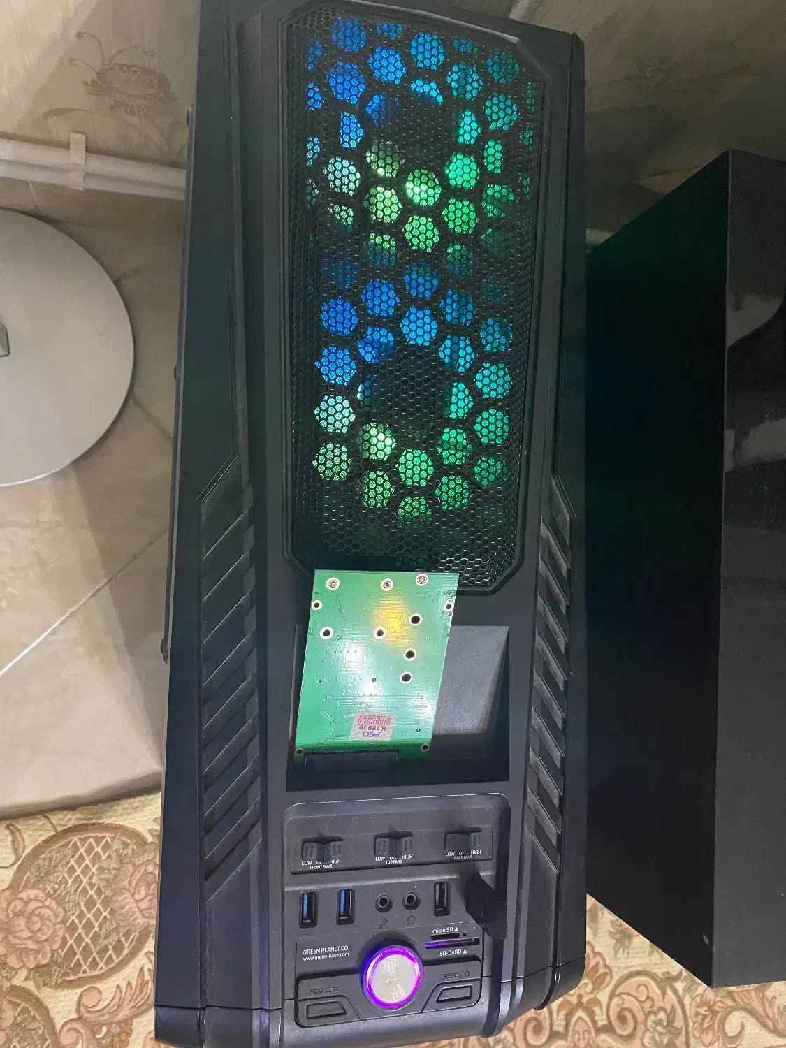 کیس نسل ۱۳ ۳۲ گیگ رم دی دی ار۵ اس اس دی ۴ ترابایت|رایانه رومیزی|رشت, دیلمان|دیوار