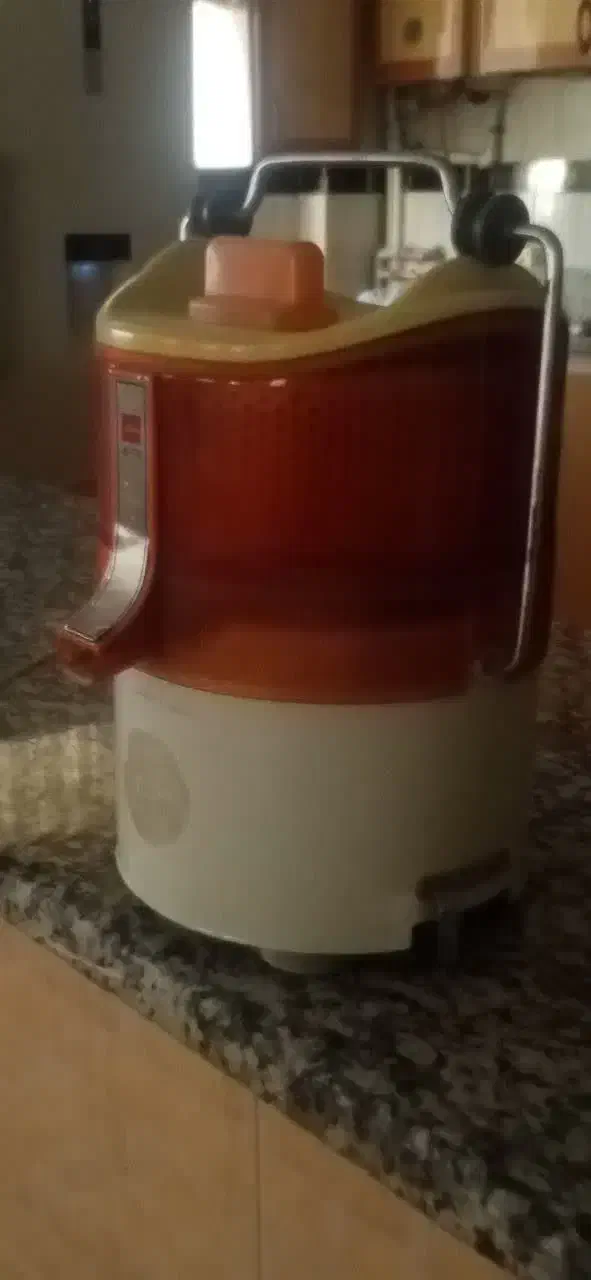 آبمیوه گیری توشیبا قدیمی توافقی|آبمیوهگیر و آبمرکباتگیر|اسلامشهر, مظفریه|دیوار