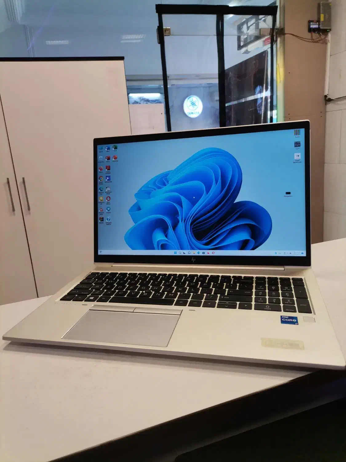 لپتاپ HP ELITE BOOK 850 G8|رایانه همراه|ری, سرتخت|دیوار