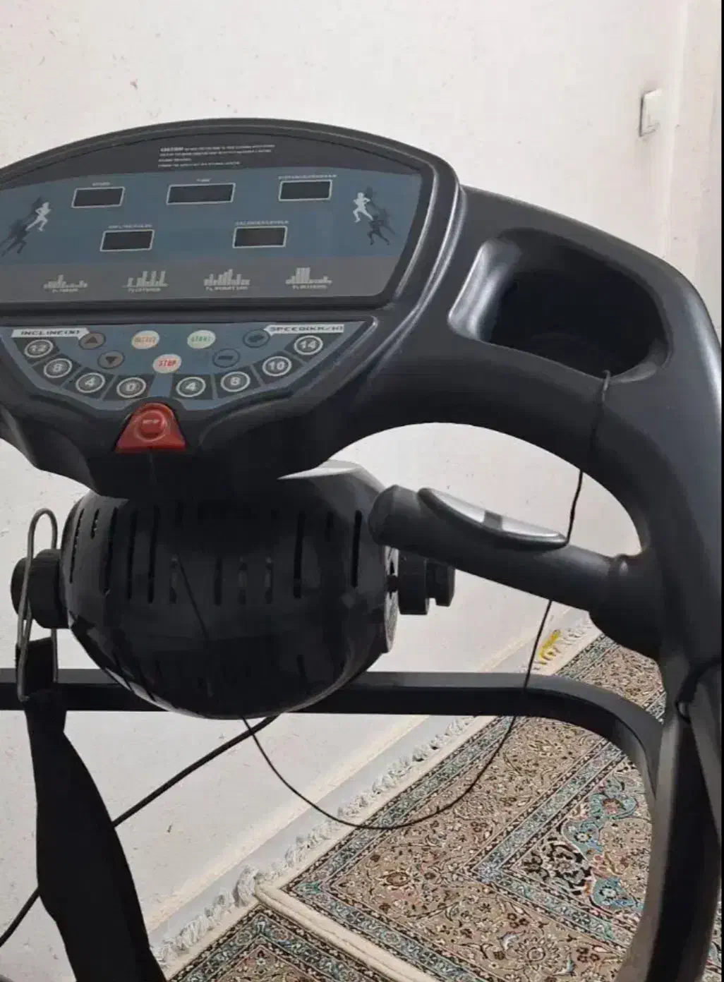 تردمیل|تجهیزات ورزشی|صدرا-فارس, فاز ۱|دیوار