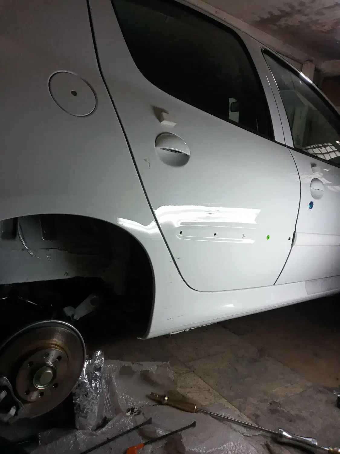 نیازمند نقاش ولیسه گیر ماهر|استخدام صنعتی، فنی، مهندسی|تهران, تهرانپارس شرقی|دیوار