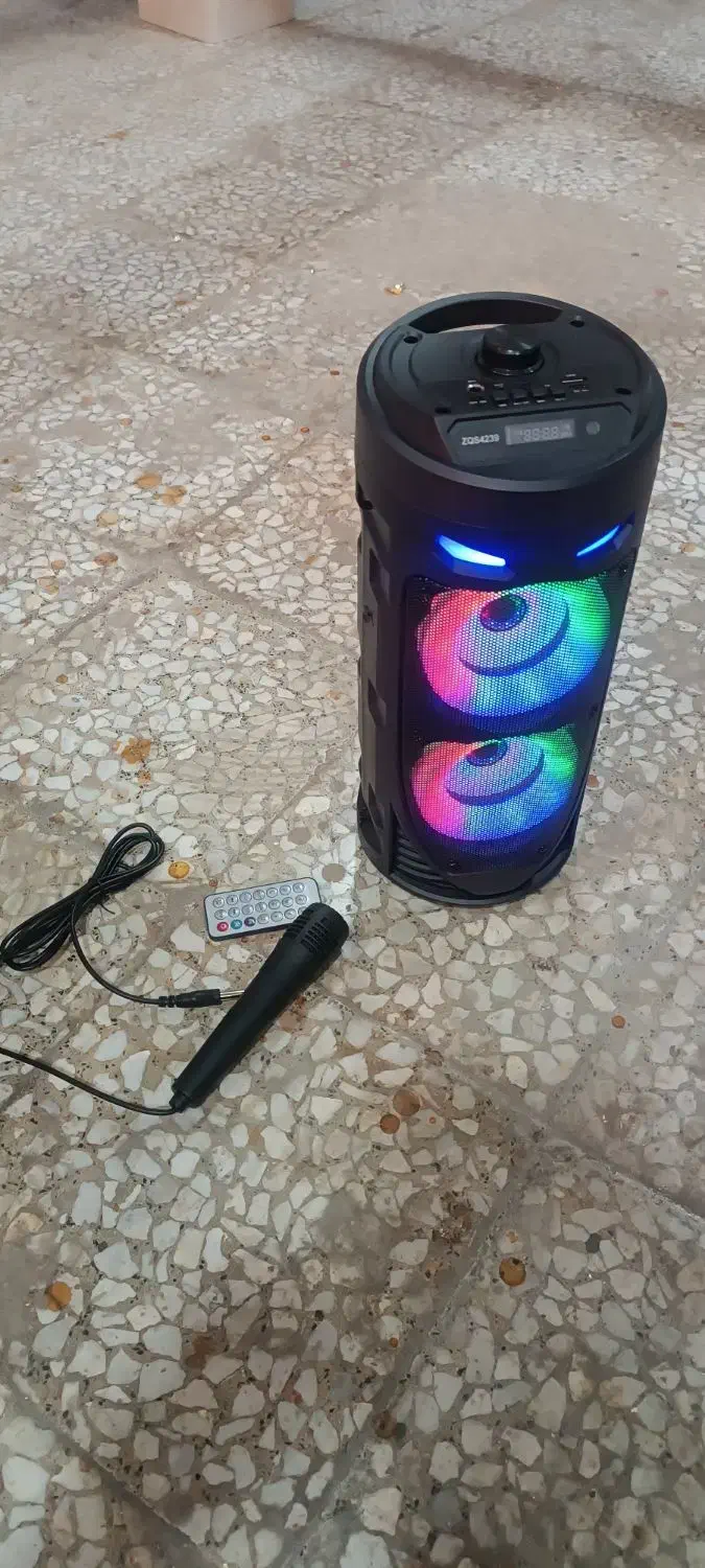 اسپیکر کاملا سالم|سیستم صوتی خانگی|پردیس, سیاه سنگ|دیوار