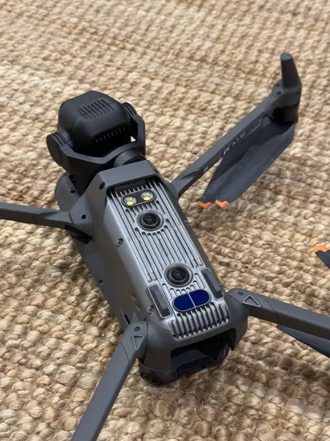 پهپاد هلیشات مویک پرو ۳ کمبو DJI Mavic Pro 3 Combo|دوربین عکاسی و فیلم‌برداری|تهران, قبا|دیوار