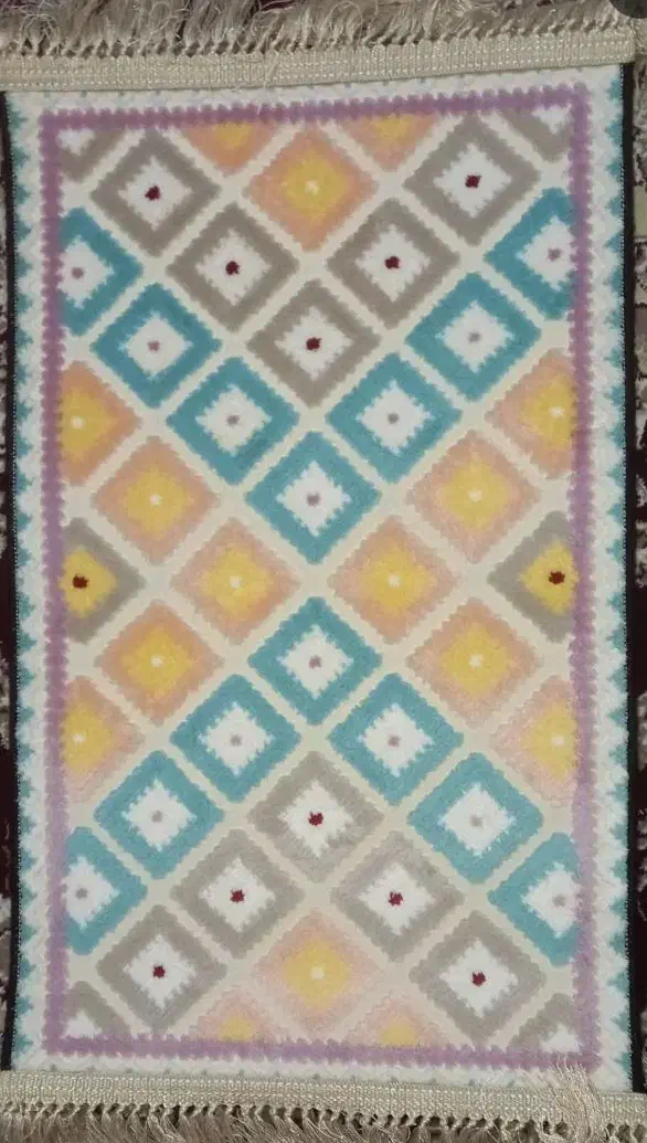 یک جفت پادری نو|پادری|ساوه, |دیوار