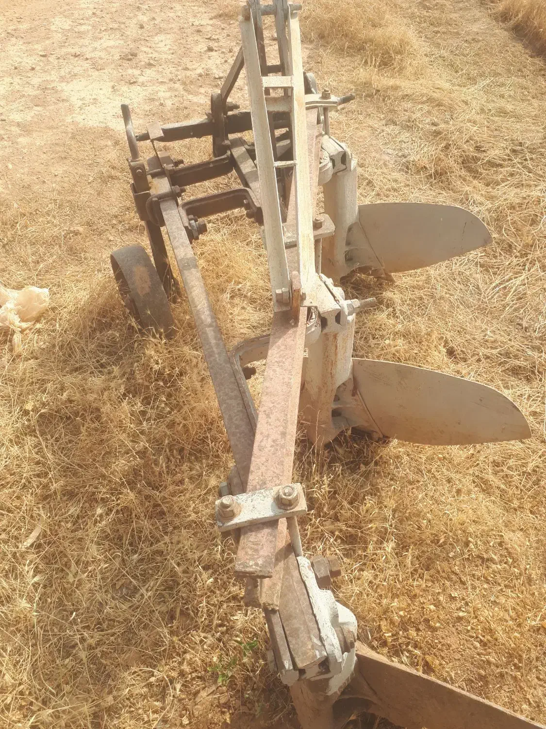 گاوآهن رومانی|ماشین‌آلات صنعتی|لالی, |دیوار