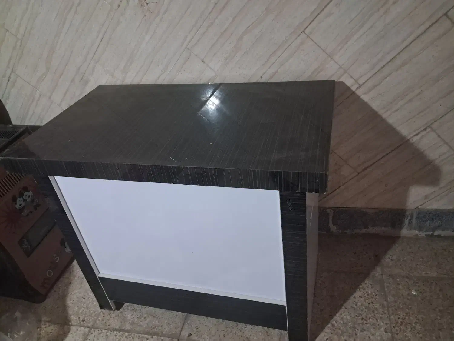 میز|میز تحریر و کامپیوتر|ماهدشت, |دیوار