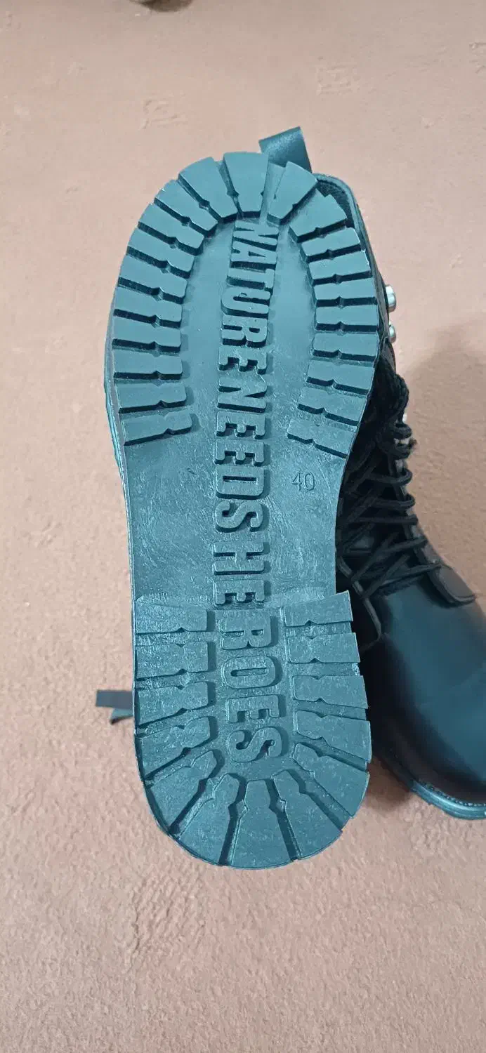 پوتین|کیف، کفش، کمربند|سقز, |دیوار