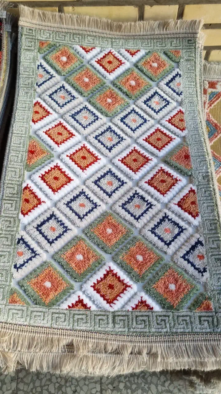 پادری ابریشمی|پادری|اصفهان, شهشهان|دیوار