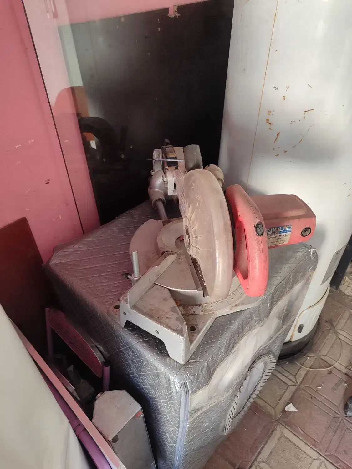 فارسی بر|ابزارآلات|سنندج, |دیوار