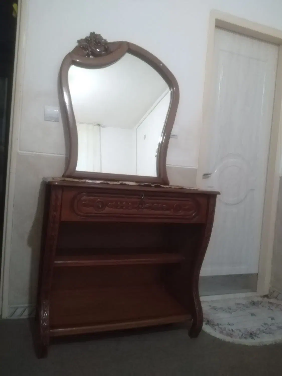 میز و آینه|بوفه، ویترین، کنسول|تویسرکان, |دیوار