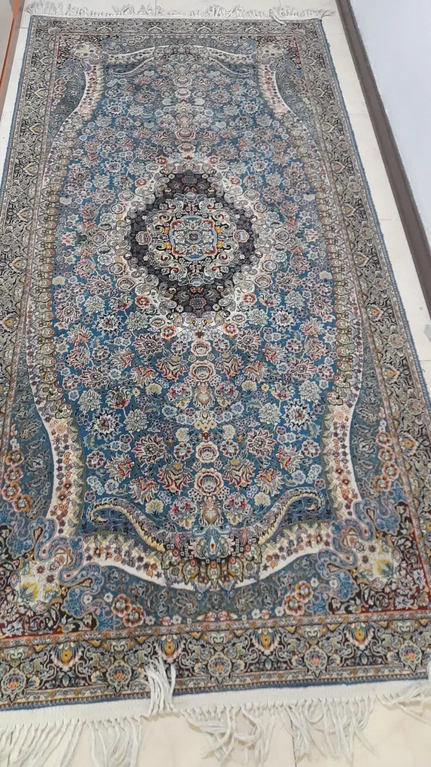 فرش|فرش|پردیس, فاز ۳|دیوار