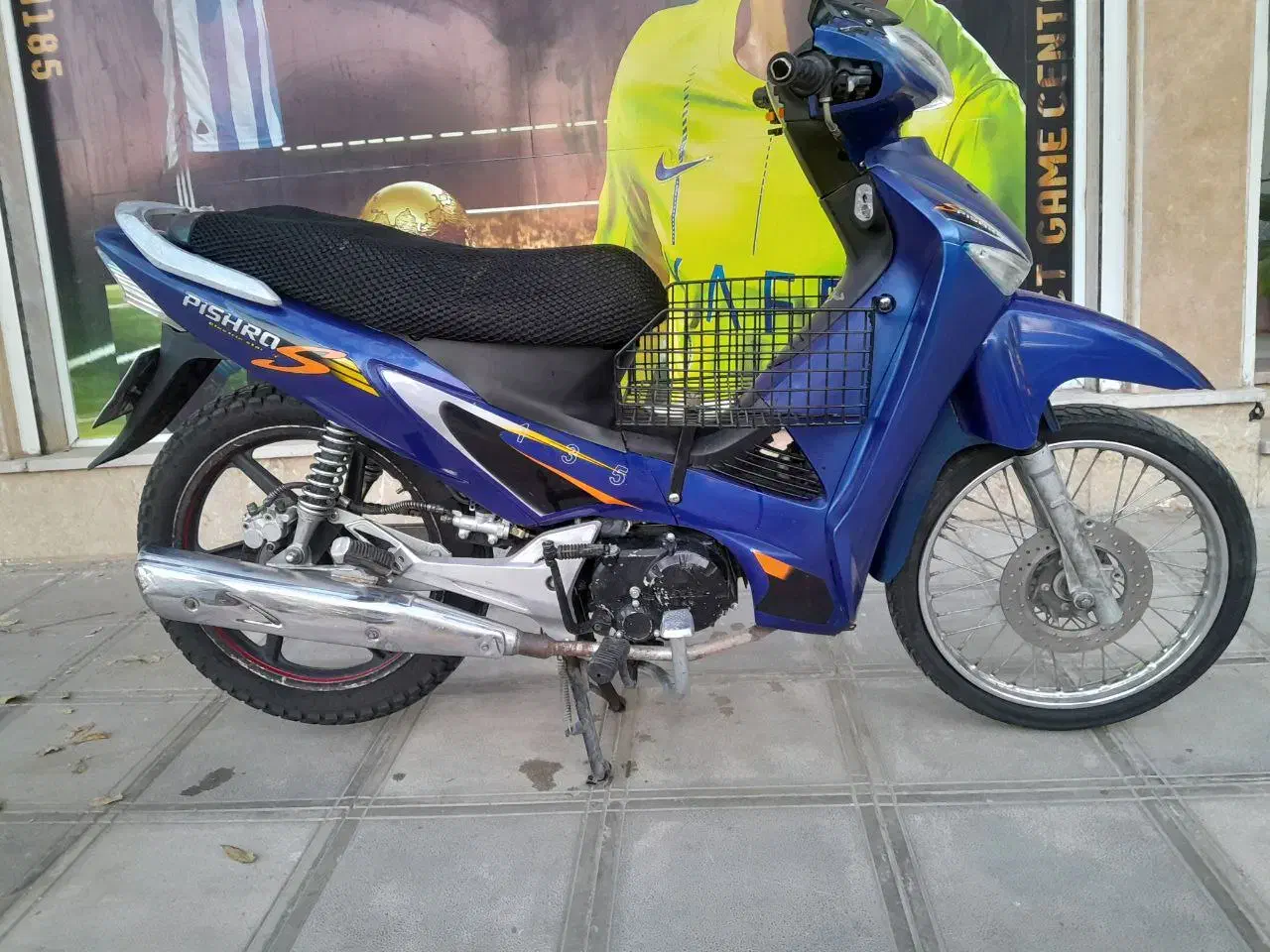 لاکی پیشرو 135|موتورسیکلت|تربتحیدریه, کوه سنگی|دیوار