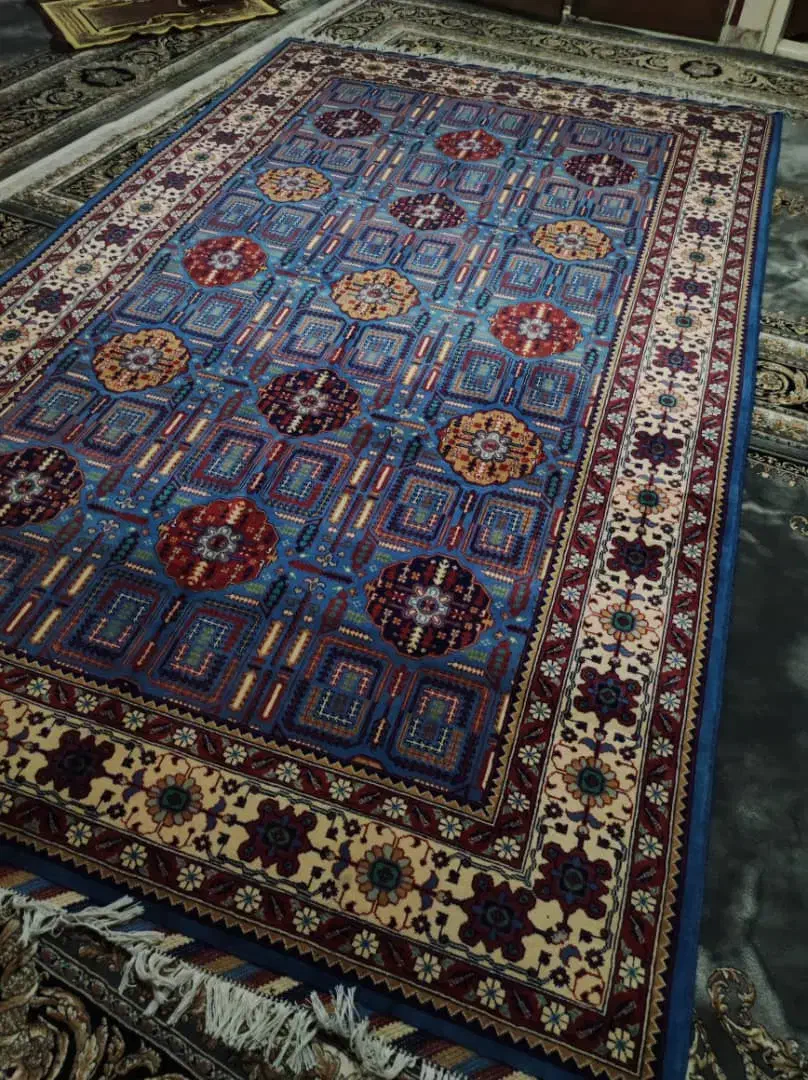 فرش دست بافت|فرش|تهران, فلسطین (میدان انقلاب)|دیوار