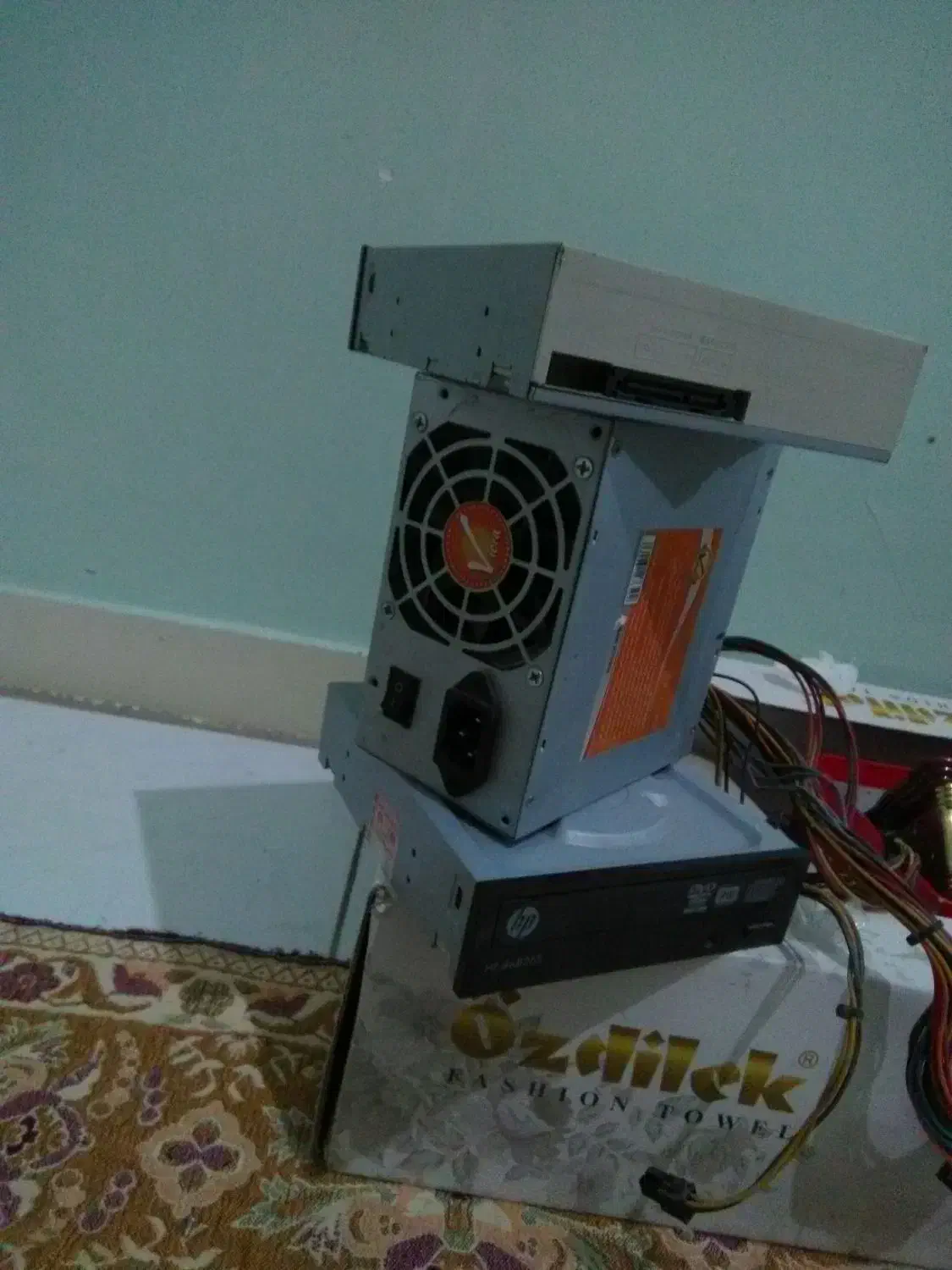 یک عدد پاور برق کامپیوتر ویرا سالم|قطعات و لوازم جانبی رایانه|ملارد, |دیوار